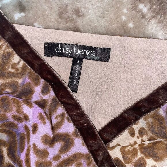 💋Bundle 4 items for $20. Add items💋 to a bundle3 - Picture 10 of 11